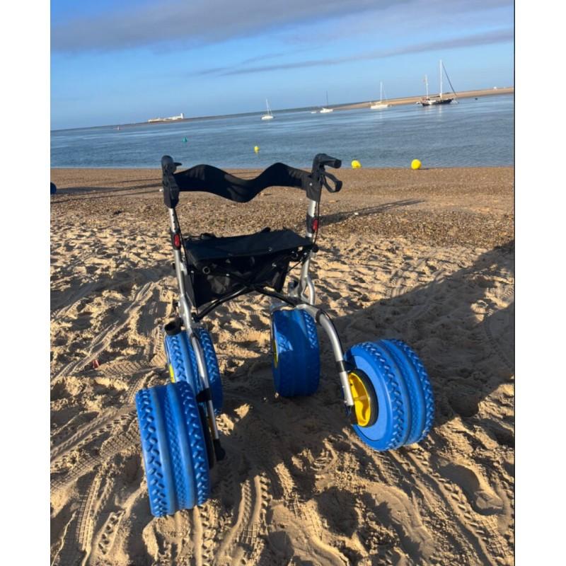 Nuevo rollator de playa XL plegable y con asiento moverte.com 
