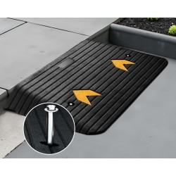 Rampa de caucho para bordillos 90cm x 53,3 cm x 8,9 cm moverte.com 
