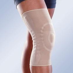 Rodillera elástica con rótula cerrada y estabilizadores laterales 8103 moverte.com 