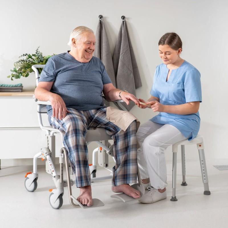 Silla con ruedas para ducha y wc MOBIL 2 moverte.com 